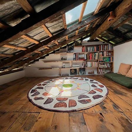 Вилла The Attic Library Бир Экстерьер фото