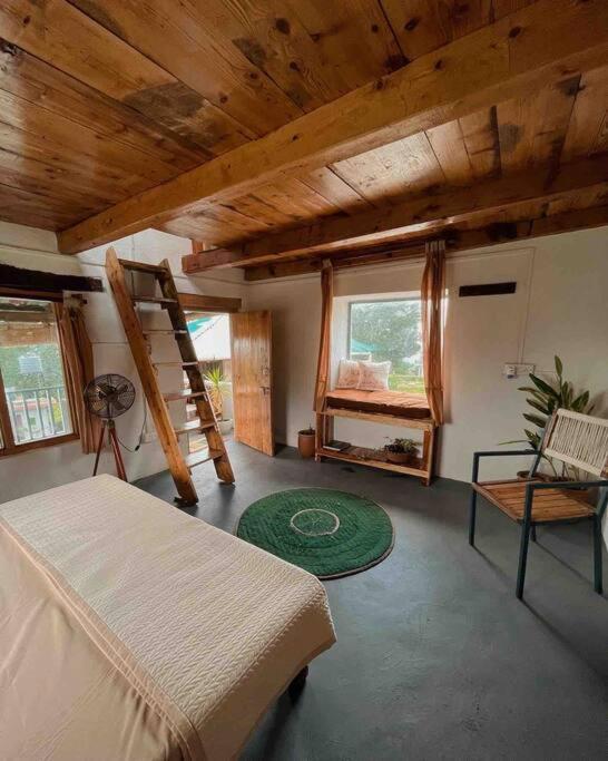 Вилла The Attic Library Бир Экстерьер фото